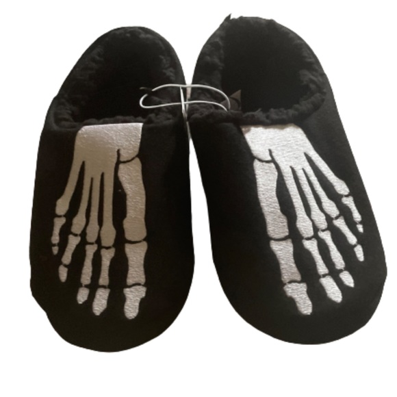 🆕 Old Navy Kids Gender-Neutral Skeleton Graphic Slippers 1/2 Y Youth 1 / 2 Kids - Picture 8 of 12